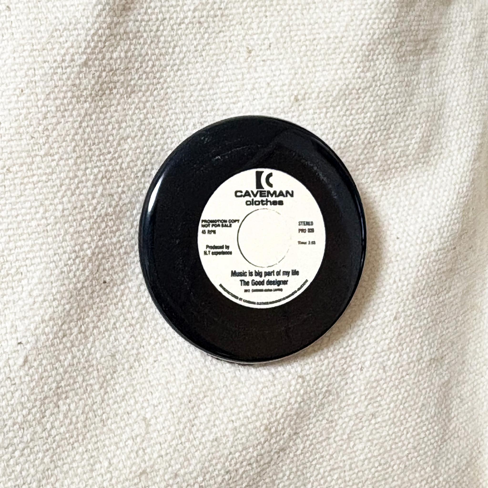 7インチ シングルレコードのデザイン　音楽ジャンルの缶バッジ　38mm | 2枚目