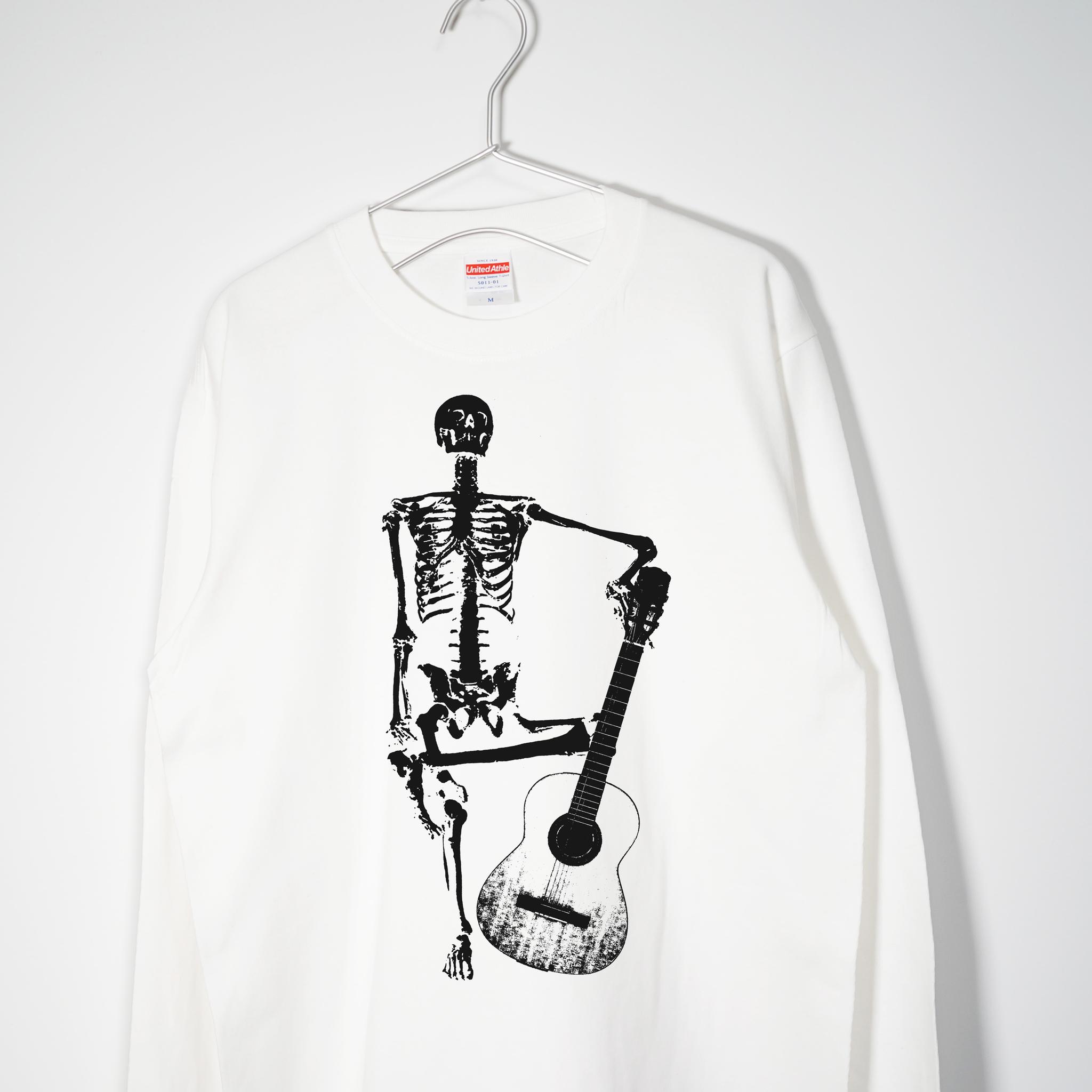 骸骨とギターの音楽系Tシャツ 【ホワイト】ロンT 長袖クルーネック リブ袖 ビッグサイズもあり1枚目の画像