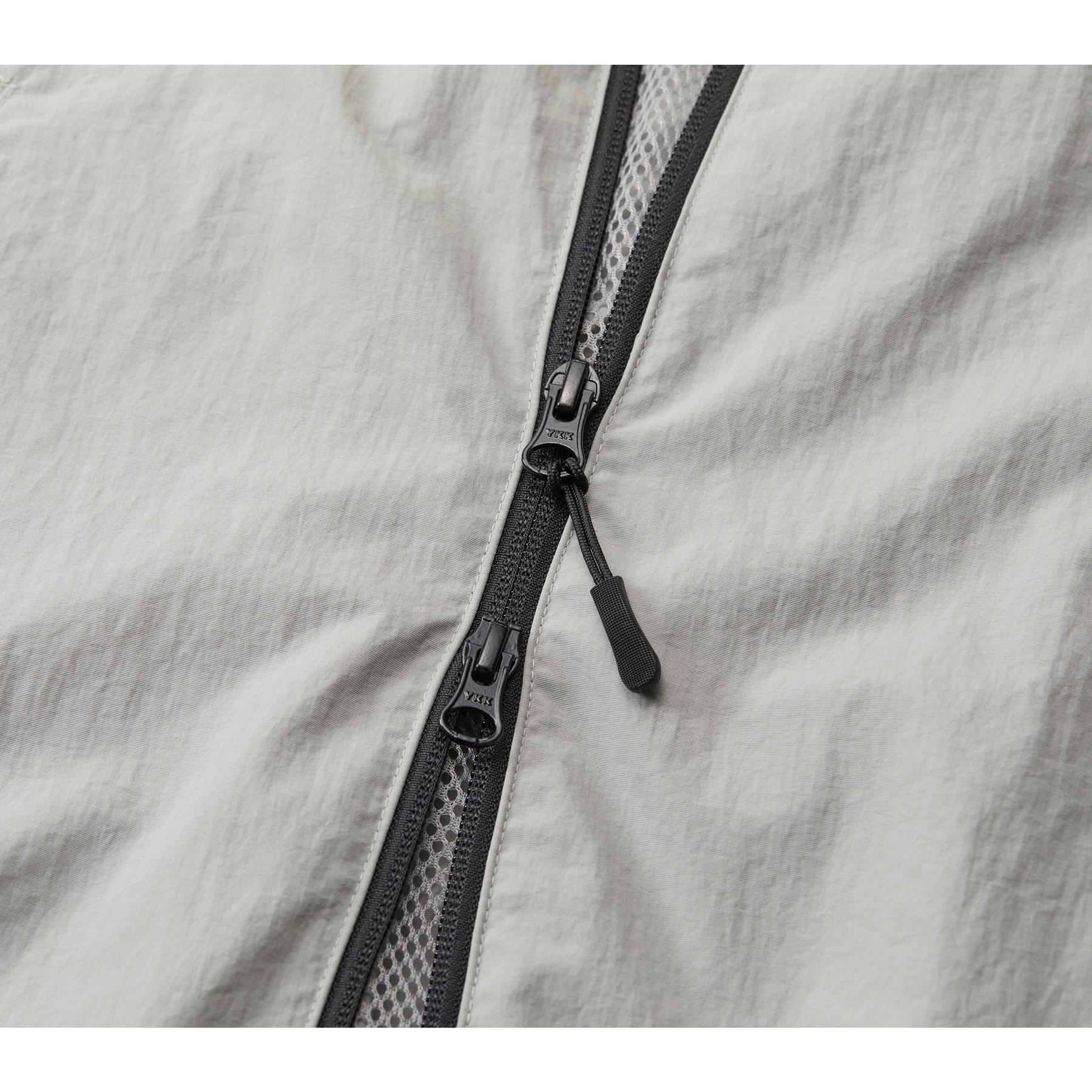 ブリットポップを刺繍したトレーニングジャケット ※音楽系大人カジュアル【ダストグレー】ナイロンなのに綿のような生地 | 5枚目